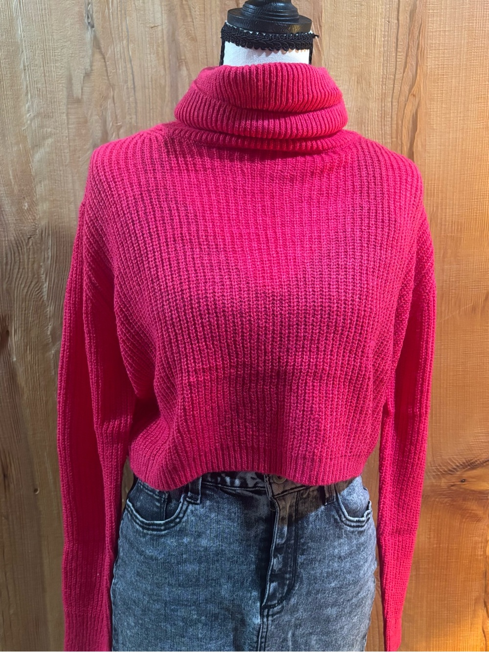 Women's Red/Pink Turtleneck Cropped Sweater